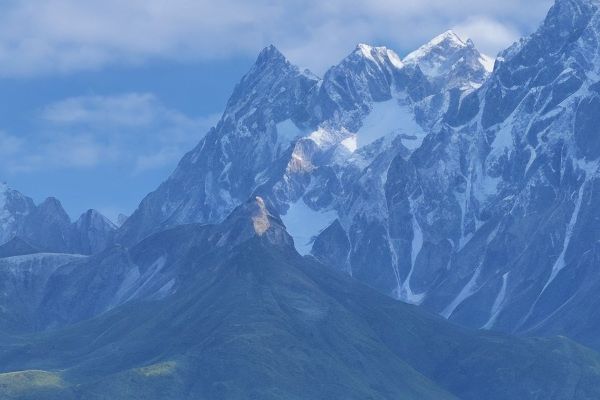 泪沟能保持多久？这是一个常见的问题，让我们来探讨一下吧泪沟能保持多长时间？眼泪油膜如何维持？润泽眼睛的泪油层维持时长。泪油膜保湿眼睛持续时间。泪膜保护视网膜时效长短。眼泪油脂层保持周期多久。眼泪脂质层维持期限。眼泪膜润泽眼球持久性。